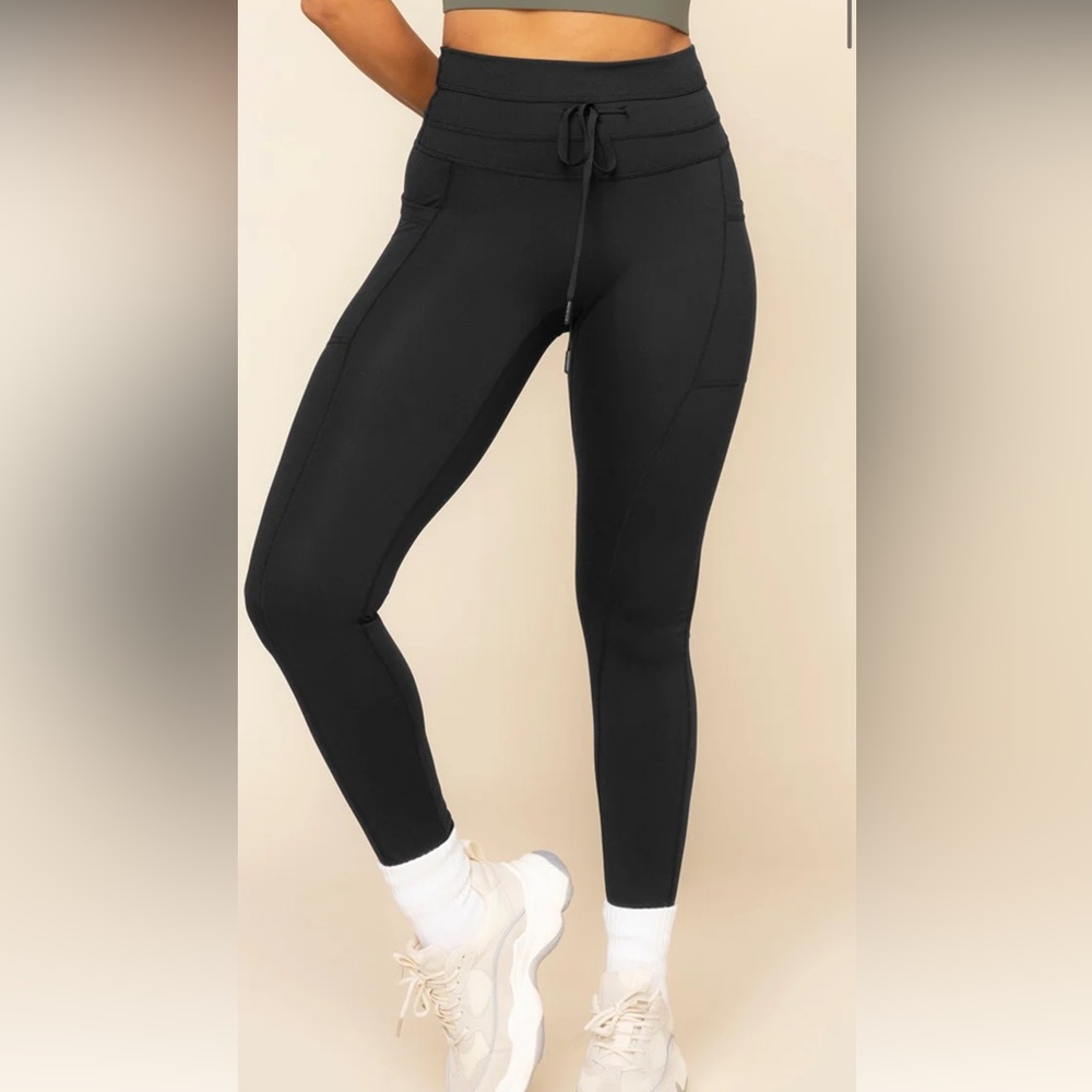 black popflex cargo leggings